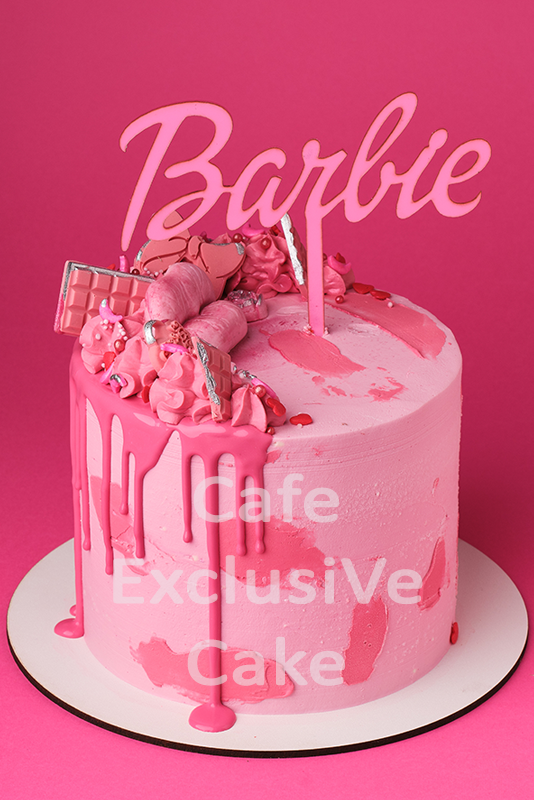 Торт Barbie Boom Strawberry